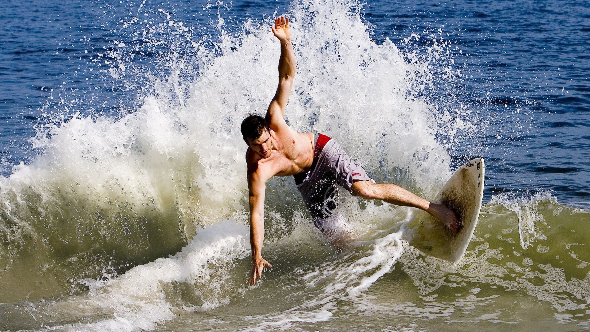 华体会体育官方在线-BLG赛季黑马翻盘震撼全场，lck黑马战队